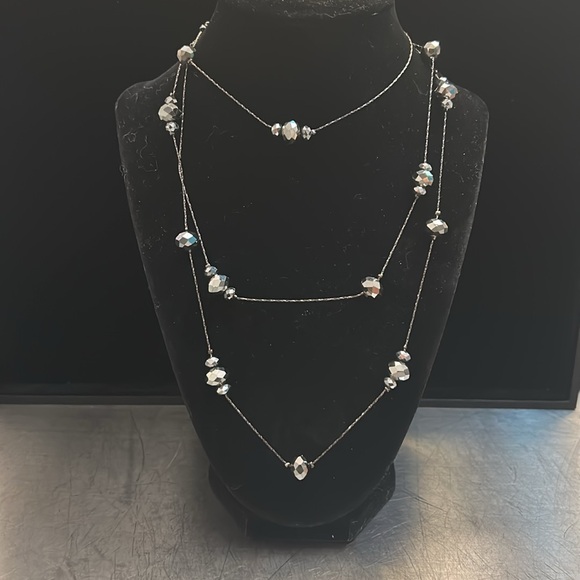 Jewelry - Elegant Silver Beaded Necklace